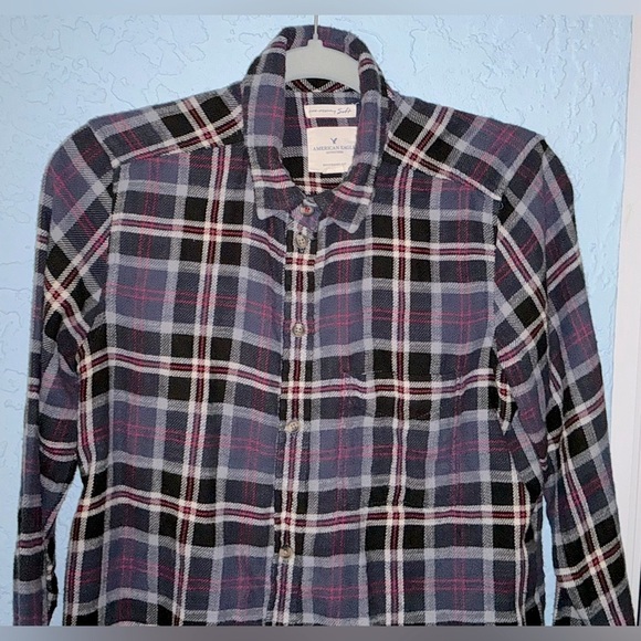 American Eagle Outfitters Boyfriend Fit Casual Button Down Shirt - Picture 3 of 10